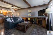 Luxury 2 Bedroom Walk-In ~ Golf Course ~ Near The Strip (CL-A8)