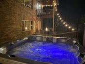 4BR WALK-IN ~ Game Room! ~ Fire Pit ~ FREE TICKETS INCLUDED! (DV-166L)