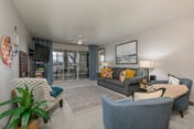 3BR Condo ~ Lots of Games! ~ Near the Strip! ~ FREE TICKETS INCLUDED! (GTG)