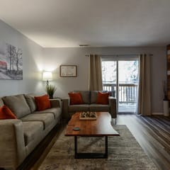 3 Bedroom Condo 🛍️Easy access to THE STRIP and SDC! 🎢 (VIN2912-3)