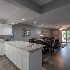 2-BR Updated WALK-IN Condo ~ 2 Pools ~ Near the Strip ~ FREE TICKETS INCLUDED! (FHC-13)