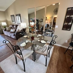 WALK-IN 1-BR Condo ~ Dog Friendly ~ FREE TICKETS INCLUDED! (GS32-24)