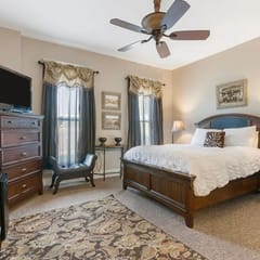Historic Branson Hotel ~ Downtown ~ Heritage Room