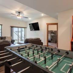 3BR WALK-IN ~ Near SDC ~ Game Room ~ 2 Pools ~ FREE TICKETS INCLUDED! (RR93A)