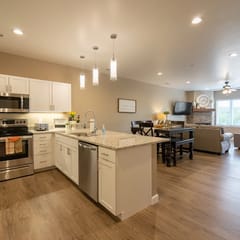 3BR/3BA Walk-in ~ Close to 76 Strip ~ Resort Amenities ~ FREE TICKETS INCLUDED! (FH-G203)