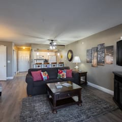 2 Bedroom WALK-IN ~ Golf Course view! ~ Near THE STRIP! (CL-C6)