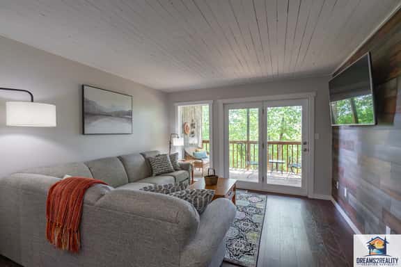 😲2 Master Bedrooms! WALK-IN unit-Near Silver$City🎢 (HH9-3+4) - Image 1