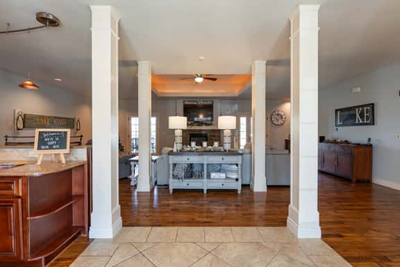 4BR WALK-IN Villa ~ All Master Suites! ~ Pool ~ FREE TICKETS INCLUDED! (V120) - Image 1