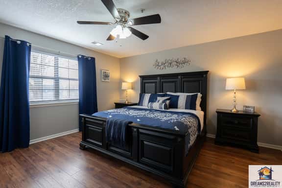 2 BR Condo Near the Strip ~ 2 Pools ~ FREE TICKETS INCLUDED! (FHE-3) - Image 1