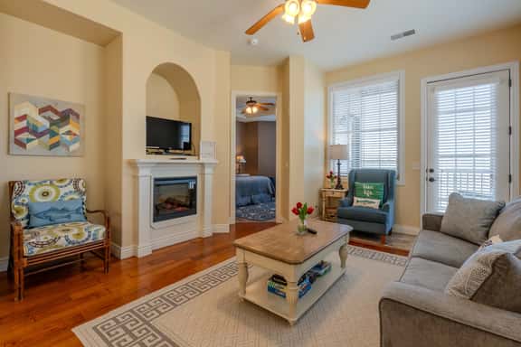 WALK-IN ~ Panoramic View ~ Near SDC ~ Pool ~ FREE TICKETS INCLUDED! (CF-i4) - Image 1