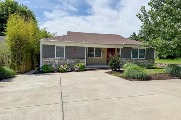 3BR Home ~ Near The Landing! Free Tickets Included! (CWC) - Image 1