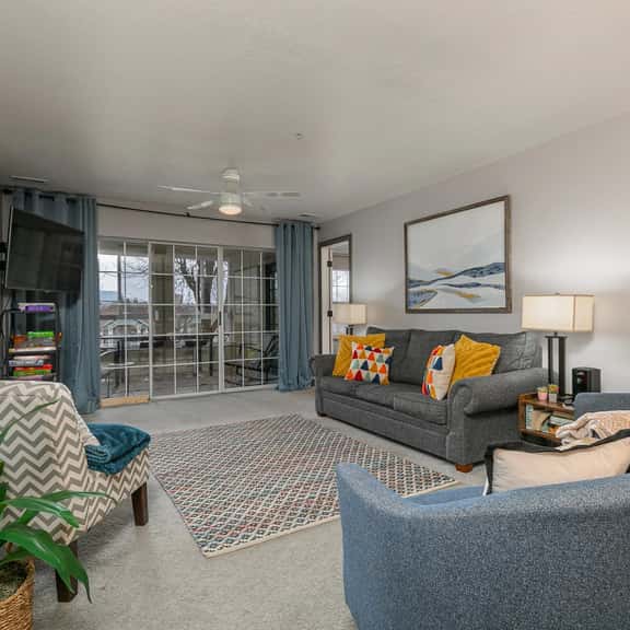 3BR Condo ~ Lots of Games! ~ Near the Strip! ~ FREE TICKETS INCLUDED! (GTG) - Image 1