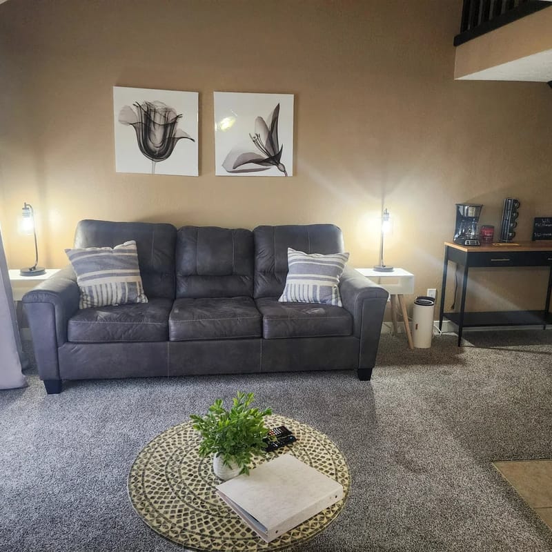 2BR Cozy Condo ~ Centrally Located (FC27-6)